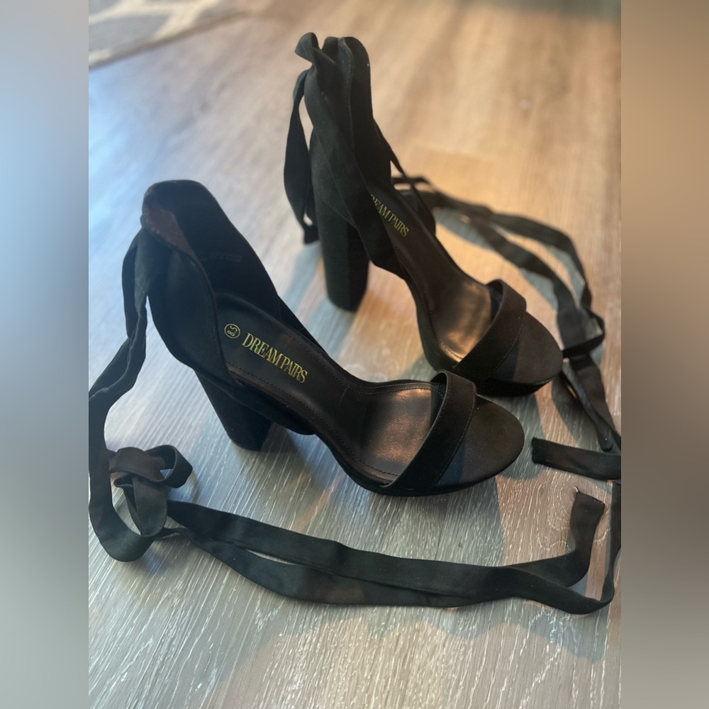 DREAM PAIRS High Heels Chunky Block Platform Heels for Women Size 8.5. New.